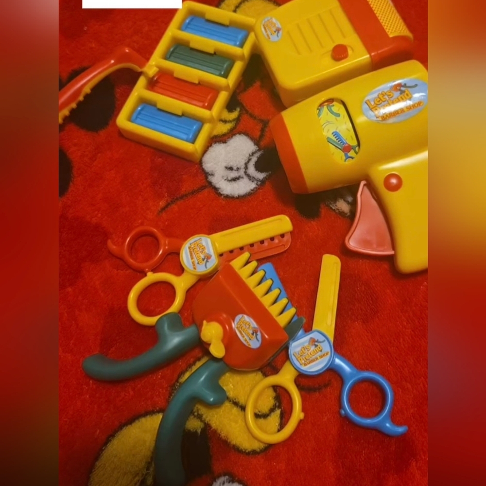Kids Barber Shop Play Set